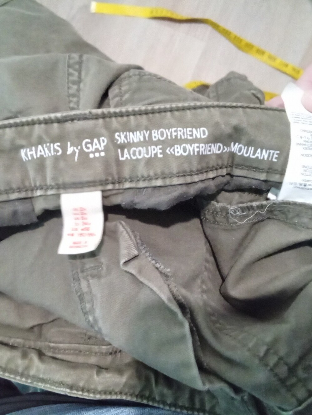 Khaki's by GAP size 2 (Waist Measure 15") Skinny Boyfriend Green Cargo Pants - Picture 6 of 10